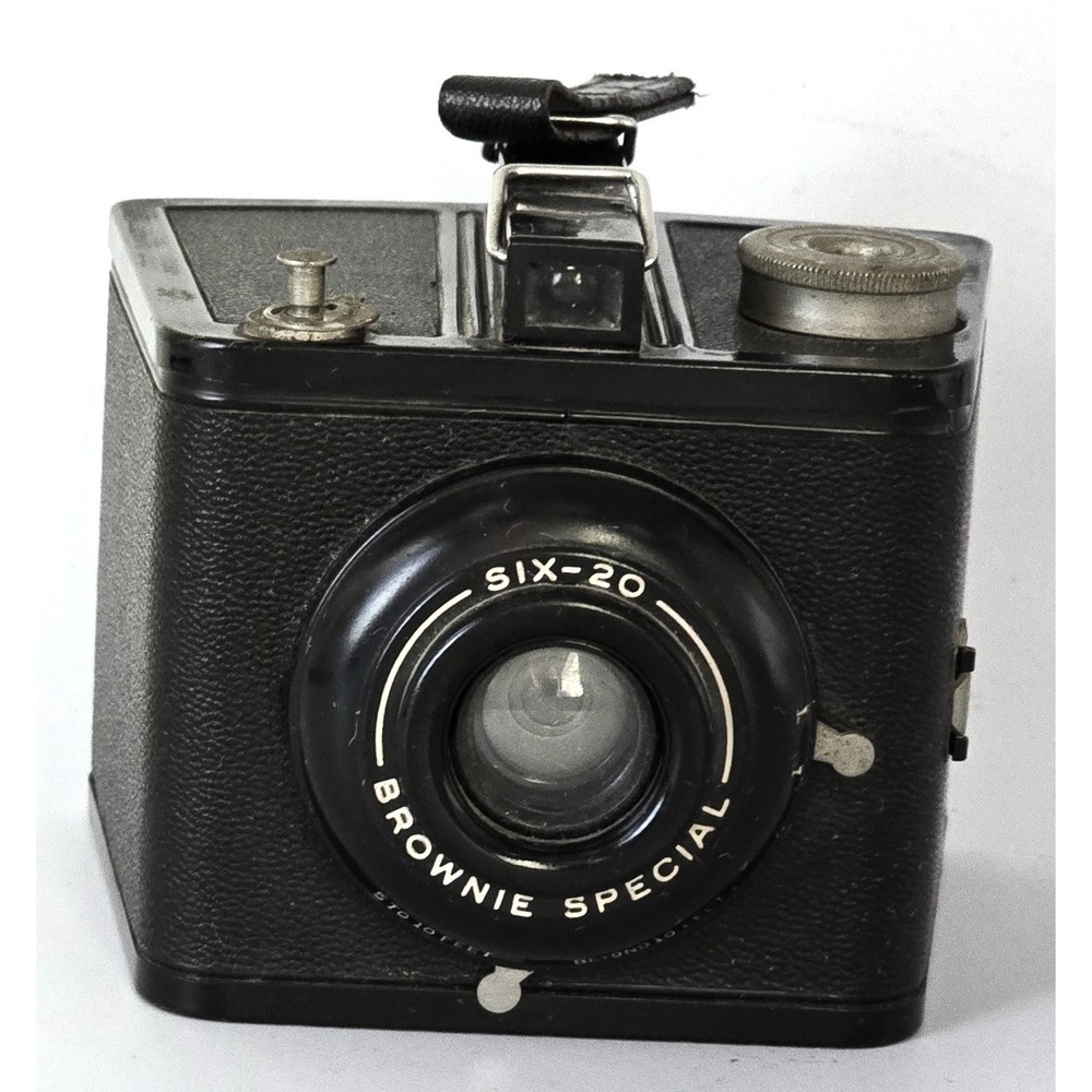 Vintage Eastman Kodak Six-20 Brownie Special Box Camera Black Bakelite Untested